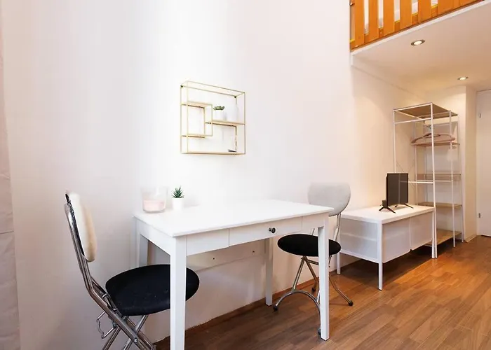 Urban Capsule - Near Mariahilfer Strasse Апартаменти Відень