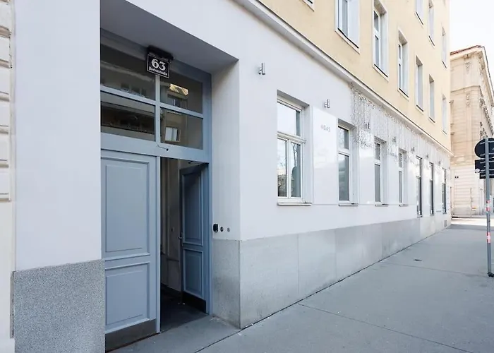 Urban Capsule - Near Mariahilfer Strasse Відень
