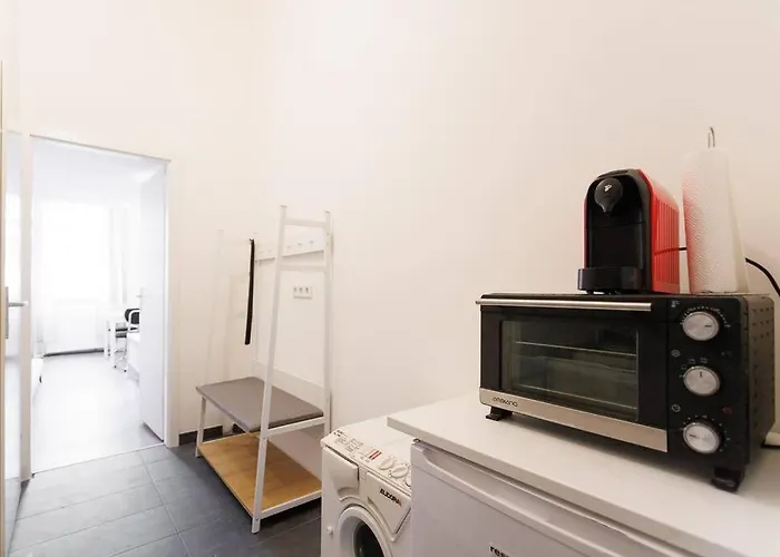 Апартаменти Urban Capsule - Near Mariahilfer Strasse